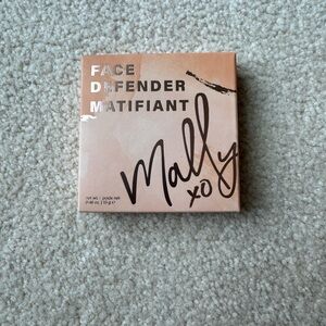Mally Face Defender- Matt primer